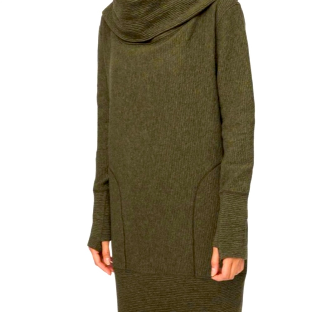 Lululemon along the way dress.